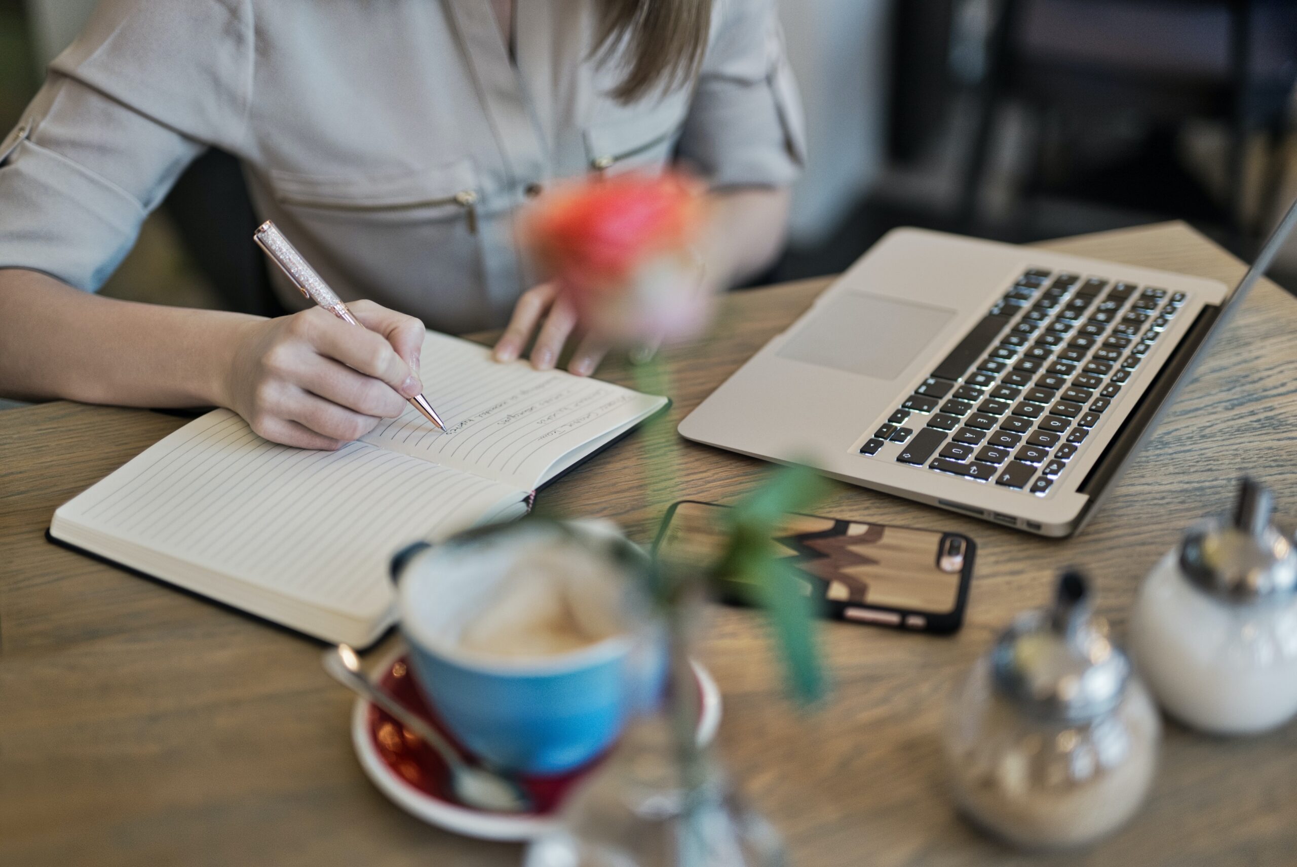 Crafting Life’s Narratives: Unleash Article Factory for Everyday Copywriting