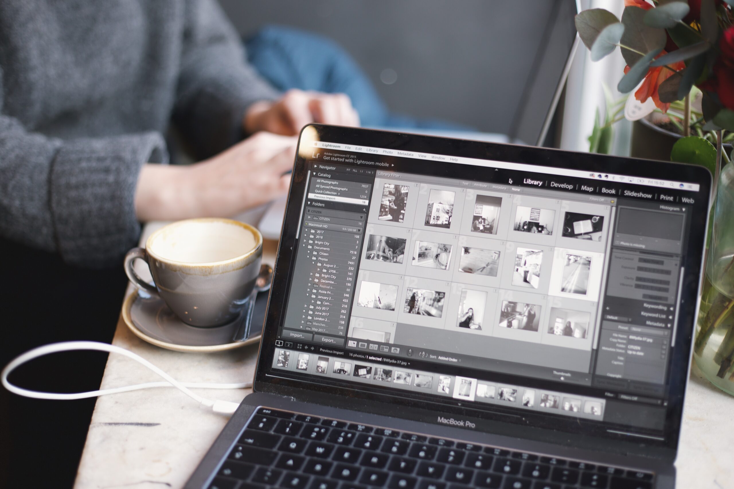 Unleash Your Creativity: The ‘Upload Image’ Tool in Article Factory