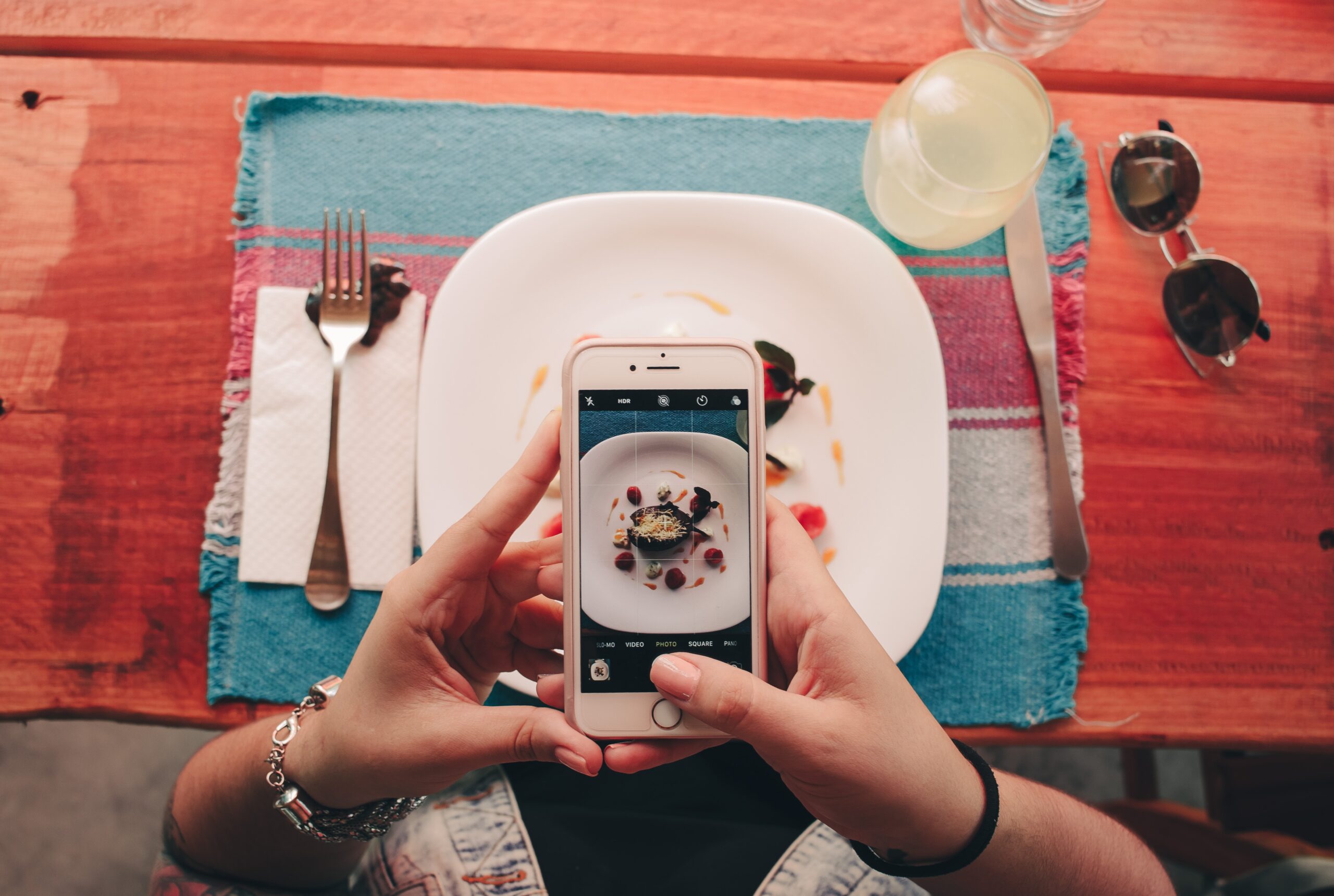 Serve Up Your Restaurant’s Story and Recipes with Article Factory’s AI Copywriting Tool