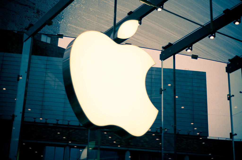Apple Partners with OpenAI to Bring ChatGPT to Siri