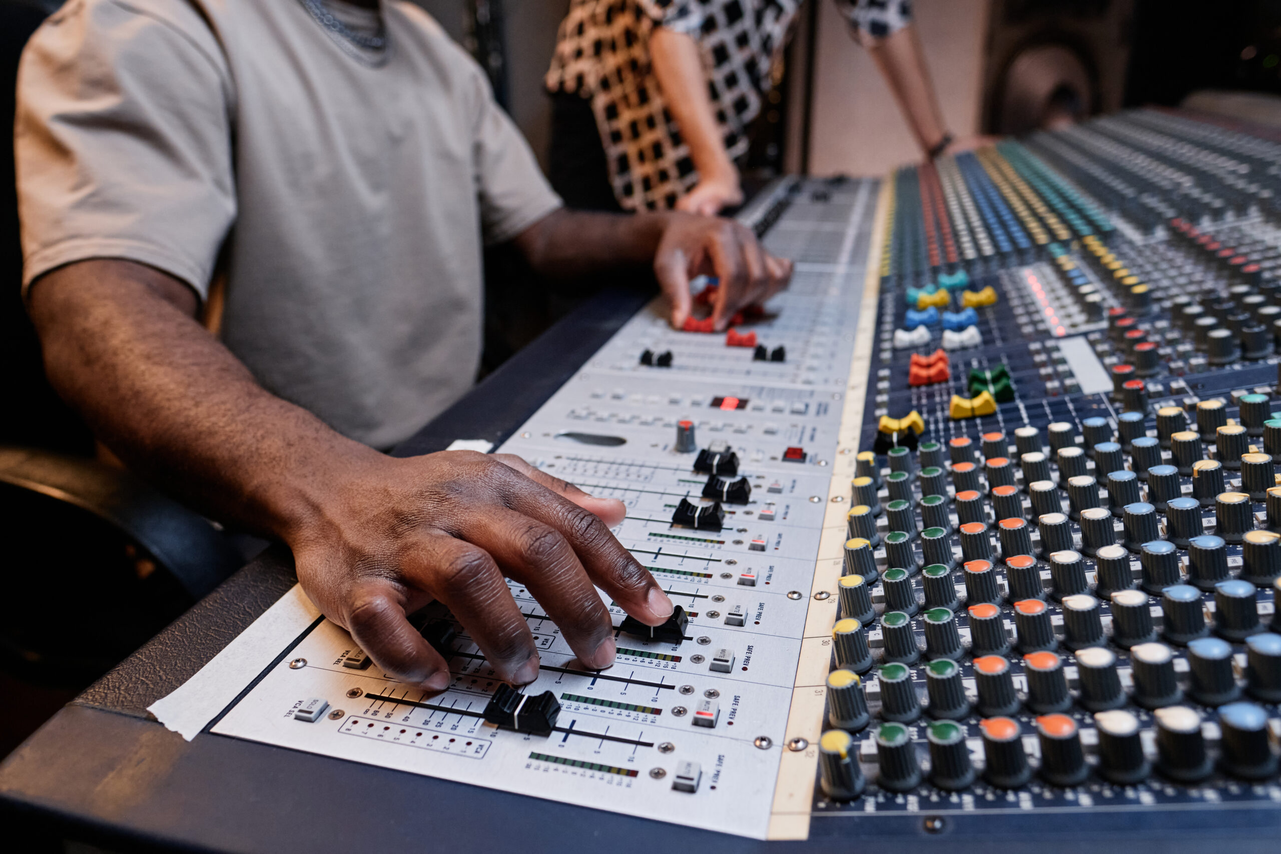 Music Industry Takes Legal Action Against AI Song-Generators for Copyright Infringement