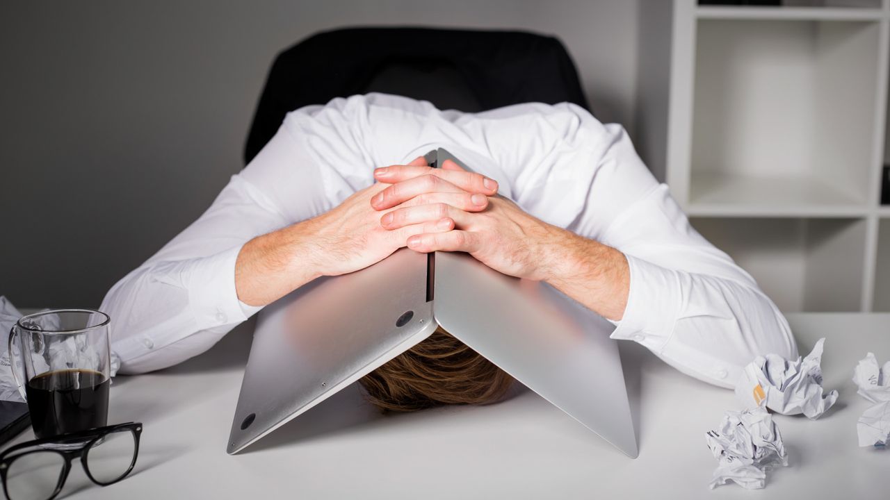 Workers Seek Digital Downtime as AI Tools Boost Productivity
