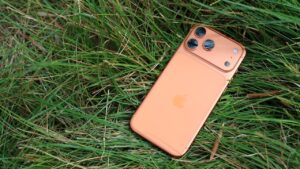 Apple iPhone 17 Pro Max Review: Design, Camera, and Performance Highlights