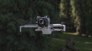 DJI Mini 5 Pro Launches as Sub‑250g Beginner Drone with 1‑Inch Sensor
