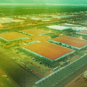 AI Data Center Surge Raises Energy, Political, and Market Questions