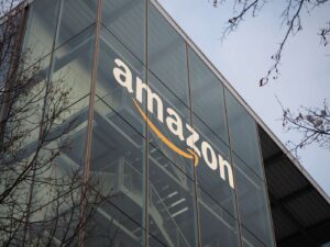 Amazon Announces 14,000 Job Cuts Amid AI-Driven Reorganization