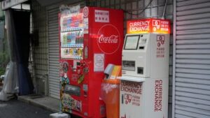 Anthropic's Claude Opus Dominates Simulated Vending Machine Test with Aggressive Profit Tactics